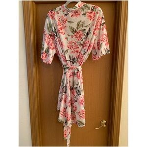 Show Me Your Mumu Robe - never worn